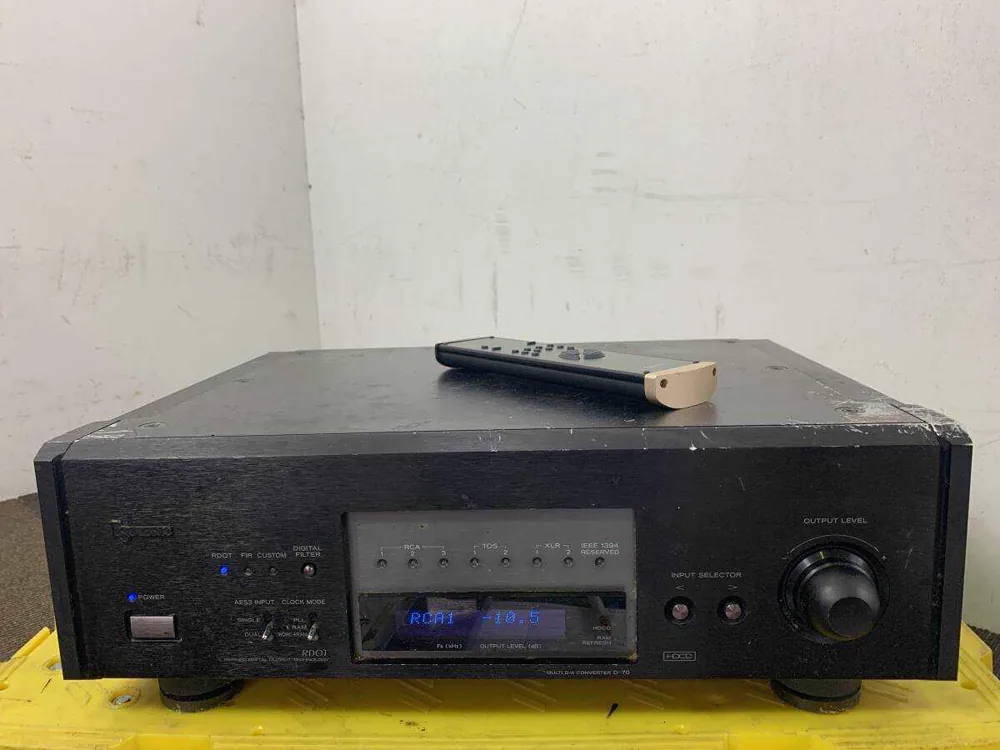 ESOTERIC D-70 D/Aコンバーター（買取品の一例）