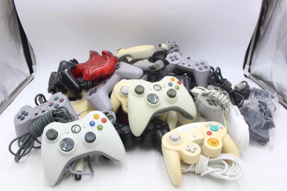 ゲーム機のコントローラー・周辺機器の買取品（一例）
