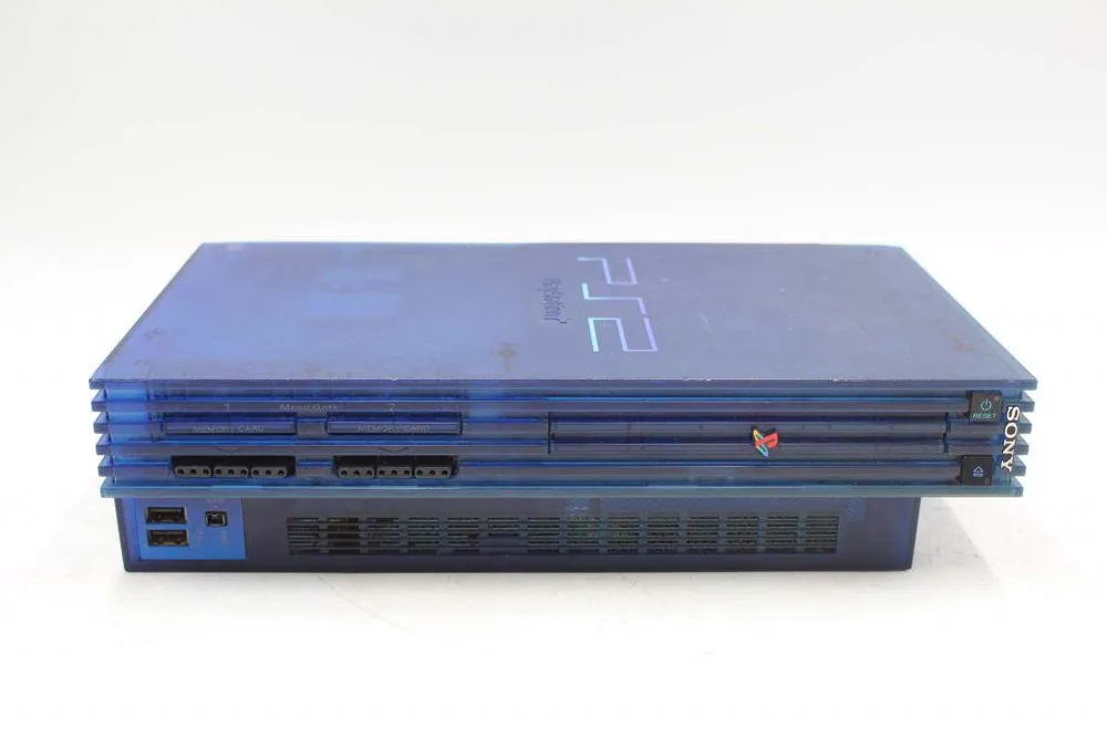 限定カラーのPlayStation 2本体の買取品（一例）